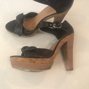 Gianni Bini bow heels